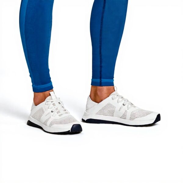 OLUKAI Baskets Huia femme blanc confort design talon tombant