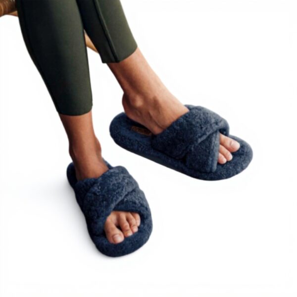 Pantoufles OLUKAI Hila Heu femme peau mouton antidérapantes